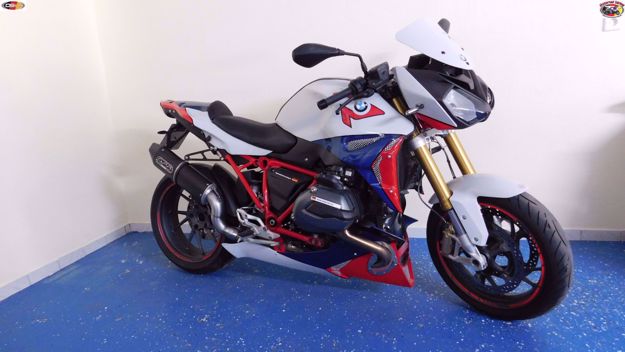 Bild von Carbon Hinterradabdeckung passend für BMW R 1200R/RS und R1250R/RS ab 2015